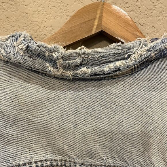 Levis Trucker Jacket Mens Size M Light Wash Distressed Denim Blanket Lined Vtg - Picture 13 of 16